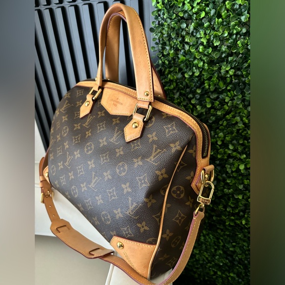 Louis Vuitton Retiro PM Monogram shoulder bag - Picture 6 of 17